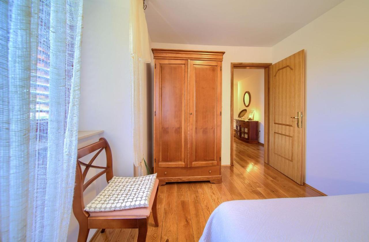 Holiday Home Lavanda Kornić Exterior foto