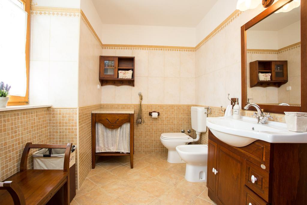 Holiday Home Lavanda Kornić Zimmer foto